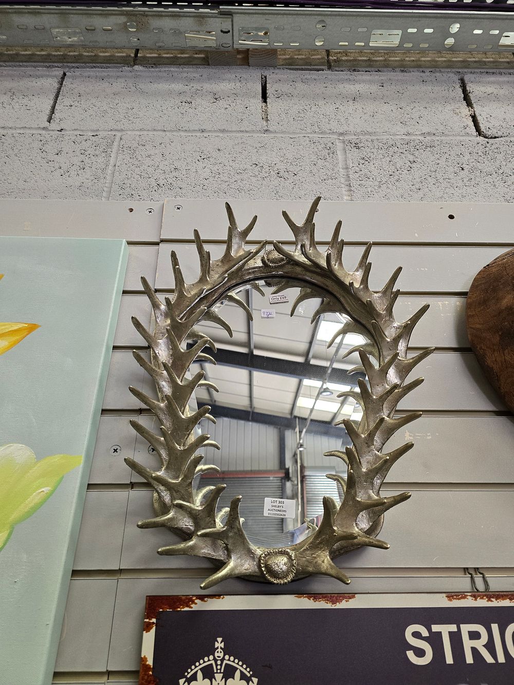 Lot 303: 1 X NEW ANTLER STYLE WALL MIRROR RRP...