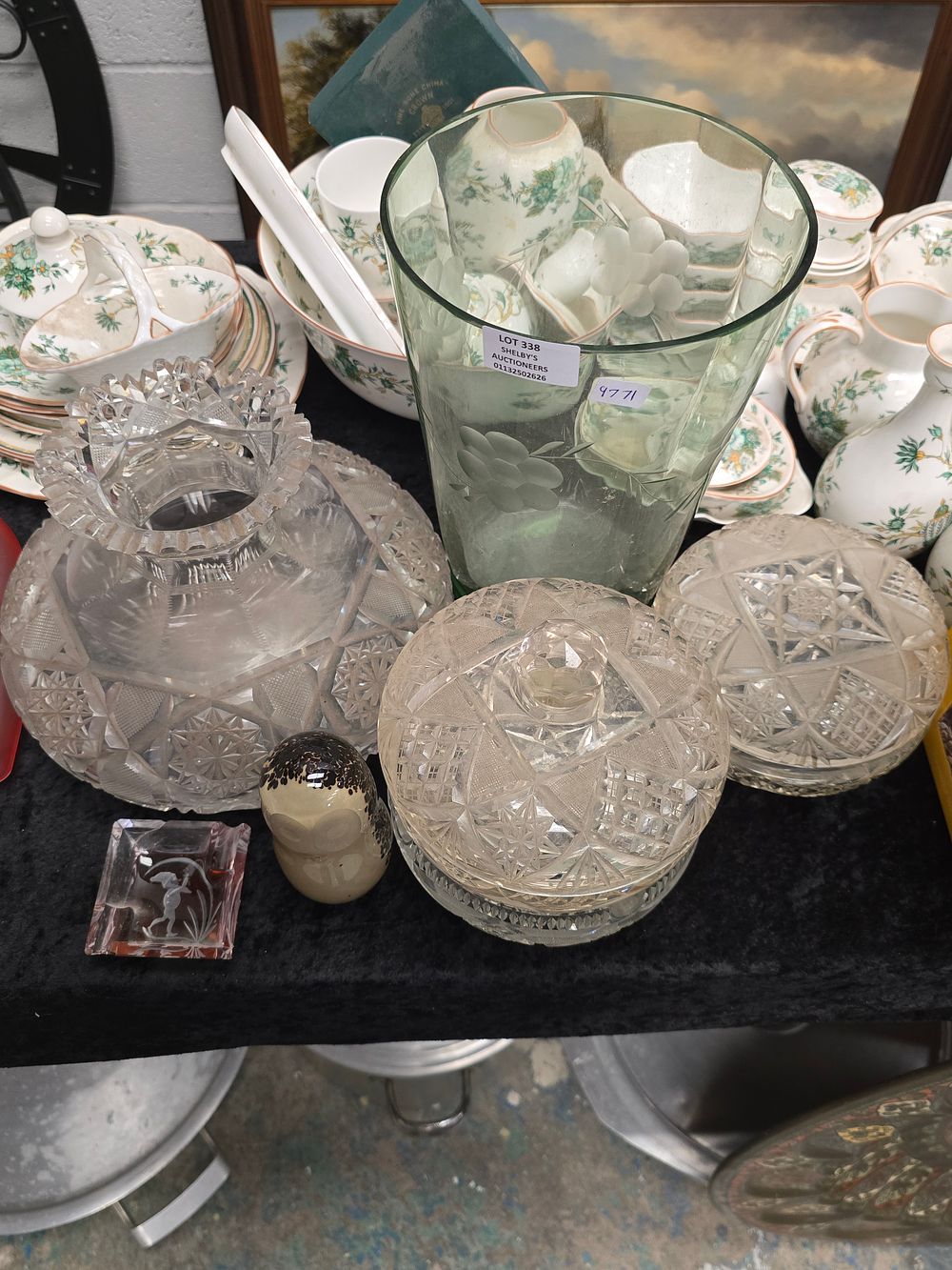 Lot 338: SELECTION OF VARIOUS CUT GLASS WARE ITEMS