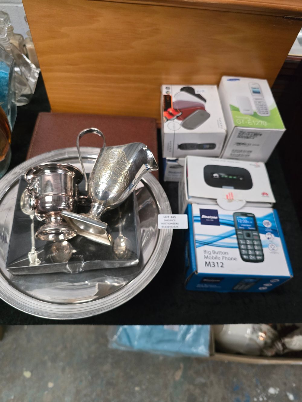 Lot 345: SELECTION OF PLATED WARE ITEMS VASE CUTLERY ETC