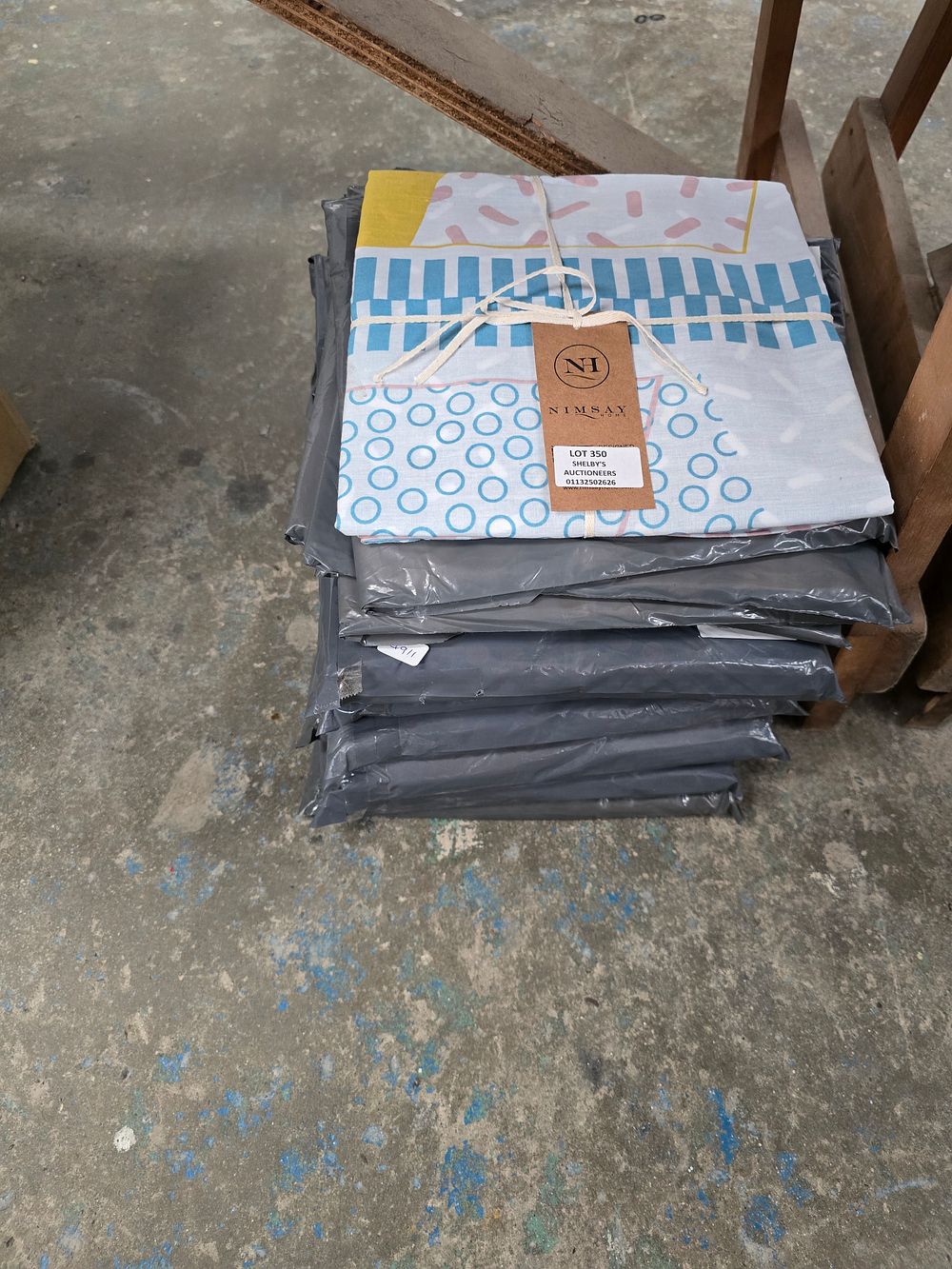 Lot 350: 7 X NEW NIMSAY PILLOW CASES WITH 7...