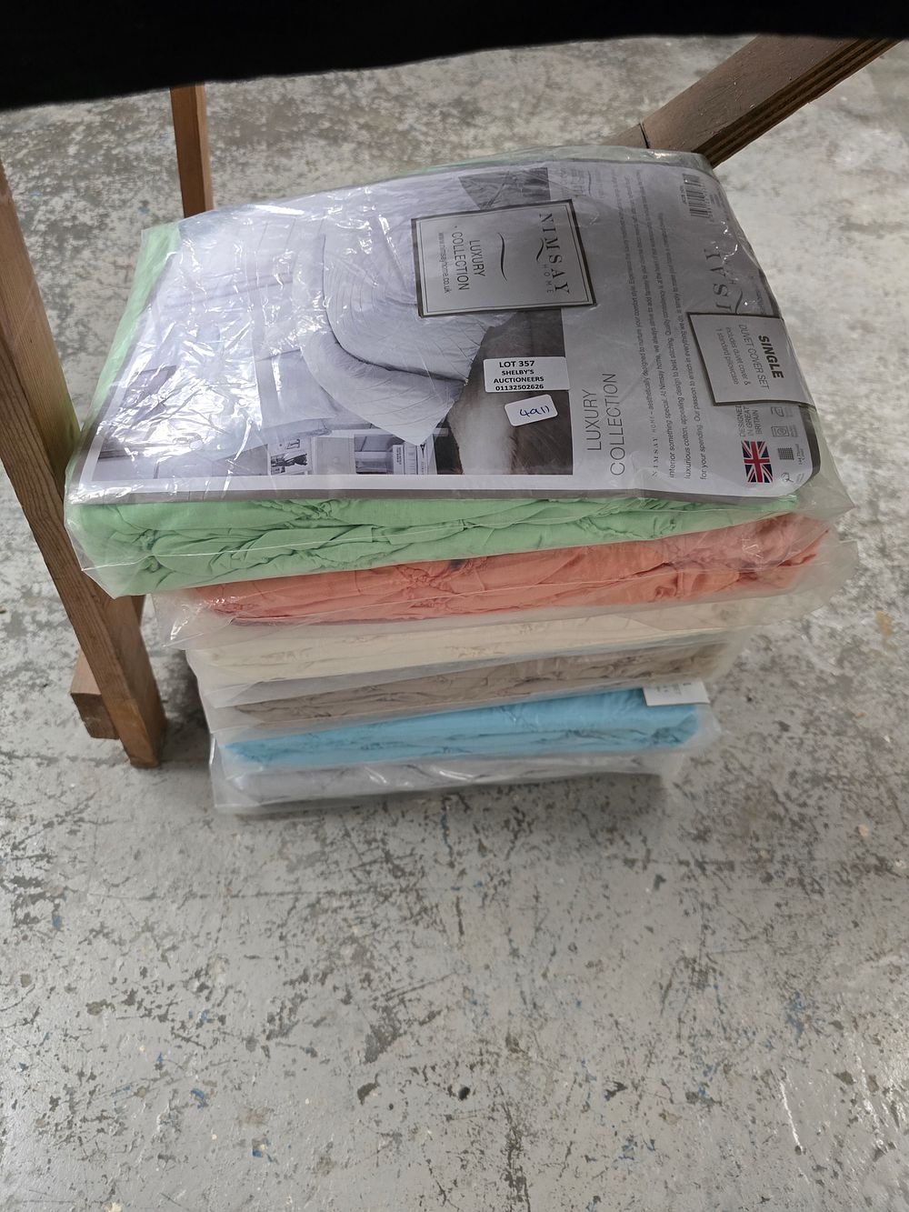 Lot 357: 6 X NIMSAY NEW DUVET SETS SINGLES