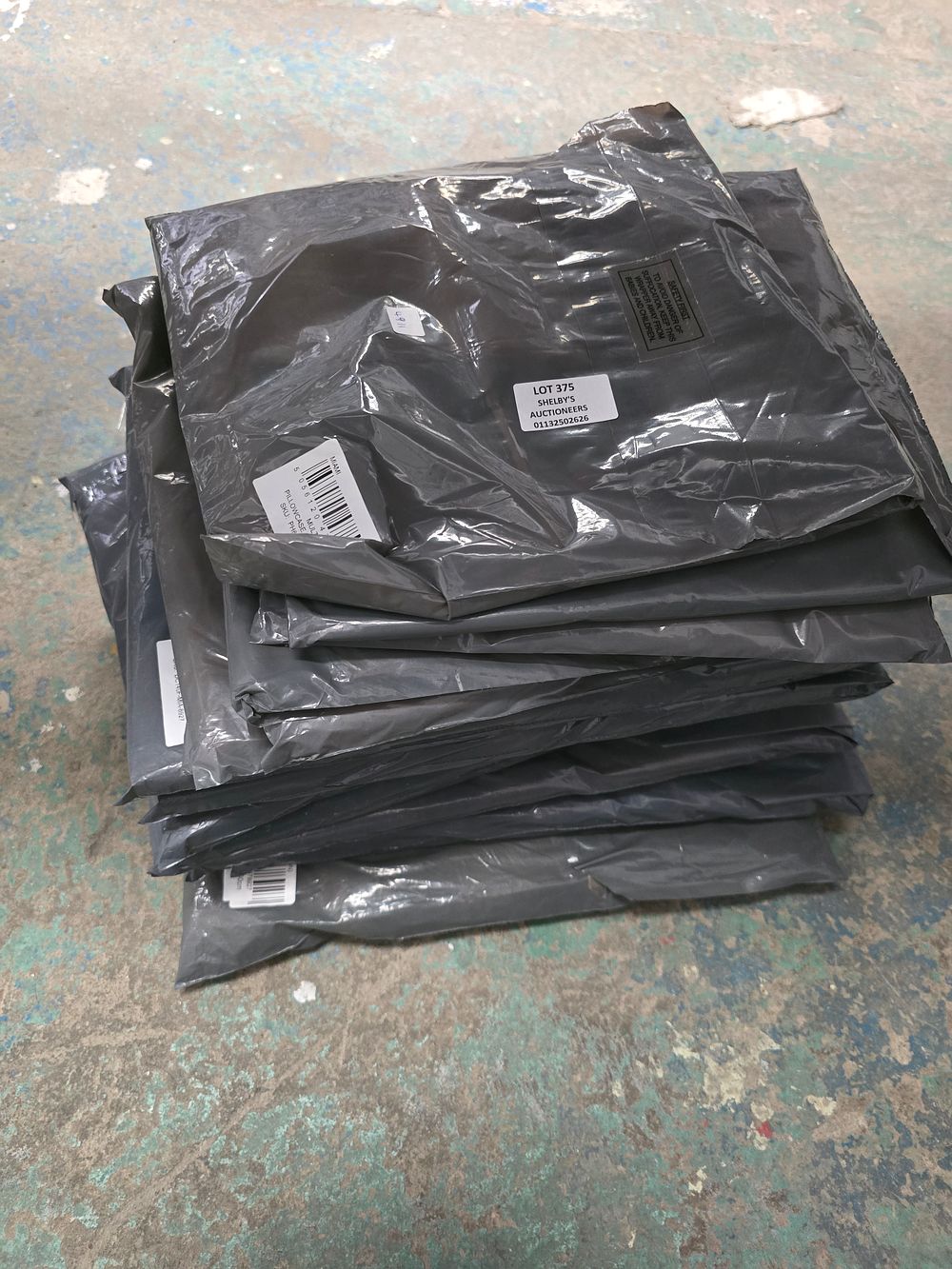 Lot 375: 8 X MINSAY DUVET COVERS WITH 7 X...