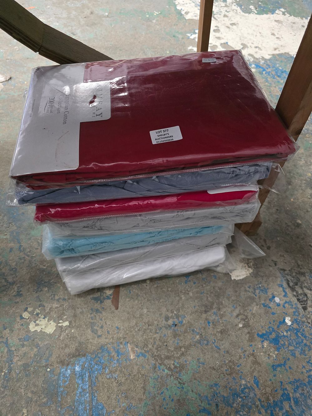 Lot 377: 4 X NIMSAY SINGLE DUVET COVERS WITH 3...