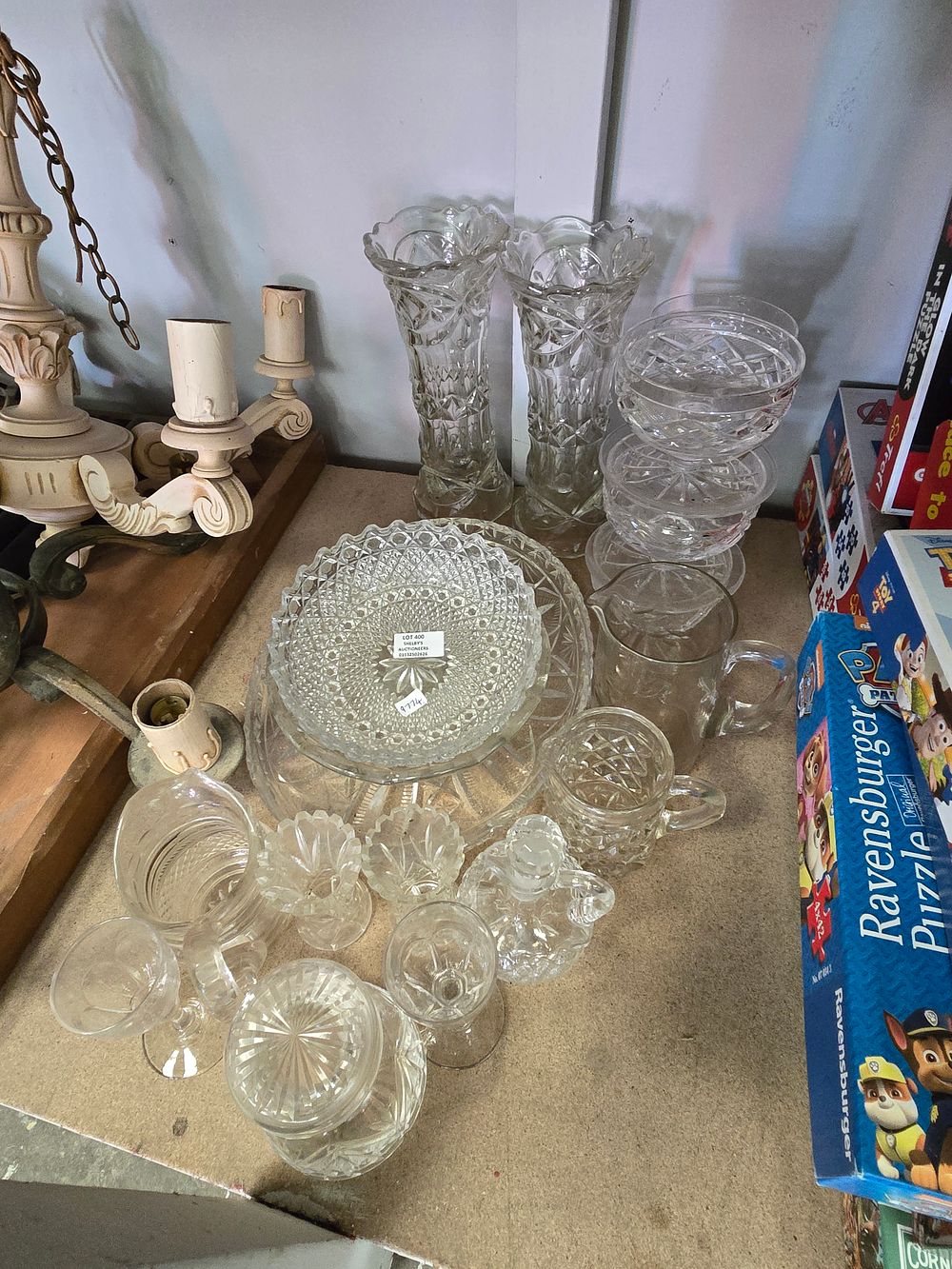 Lot 400: SELECTION OF GLASS WARE ITEMS VASES GLASSES ETC