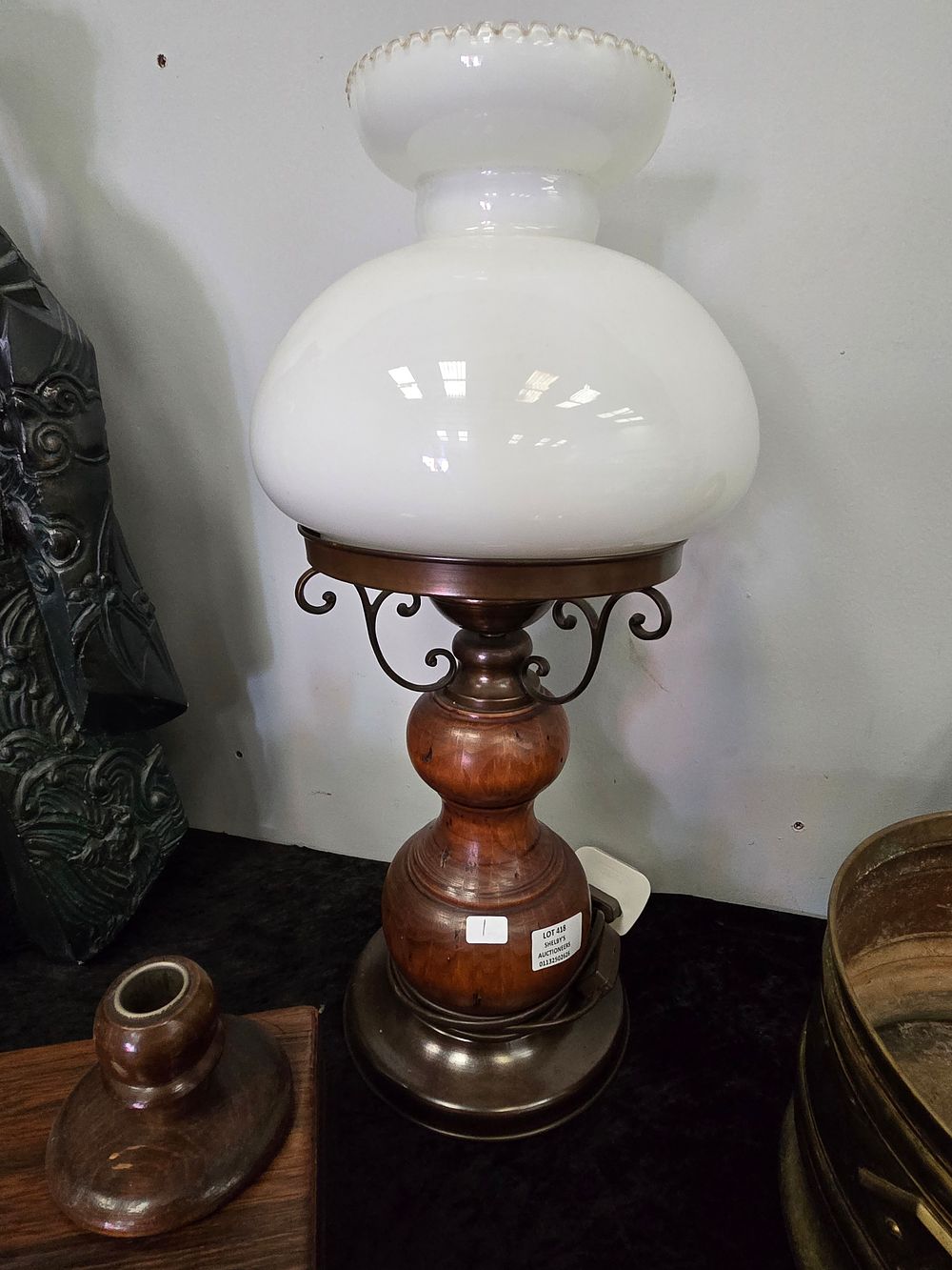 Lot 418: 1 X LARGE PARAFIN STYLE ELECTRIC LAMP
