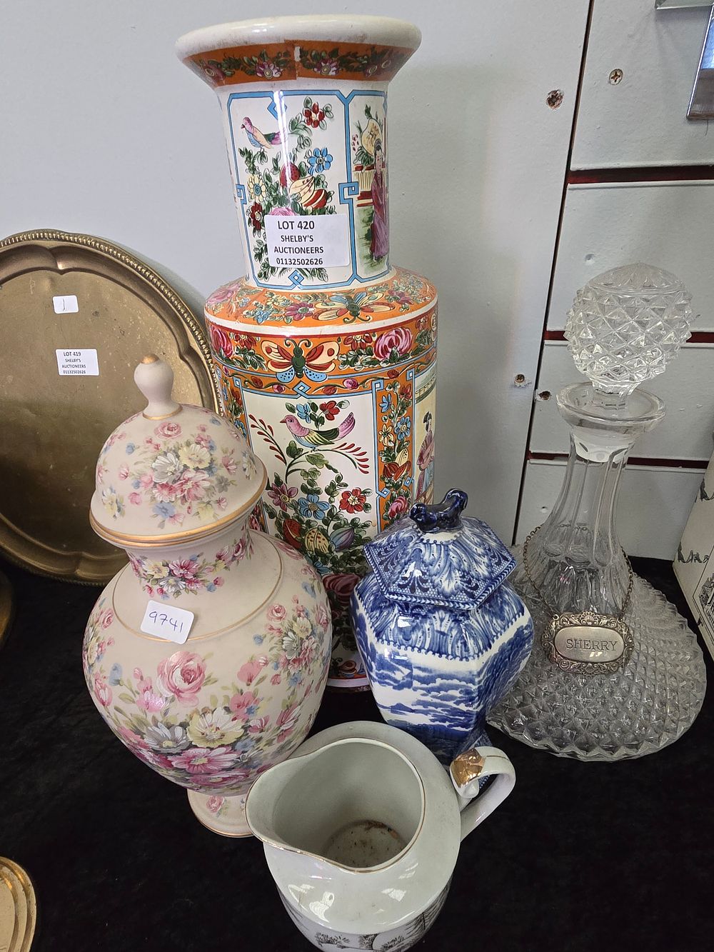 Lot 420: SELECTION OF POTTERY WARE WITH CRYSTAL GLASS DECANTER...