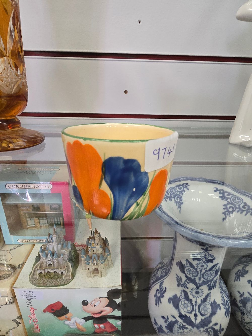 Lot 423: 1 X NEWPORT POTTERY HAND PAINTED SMALL CROCUS...