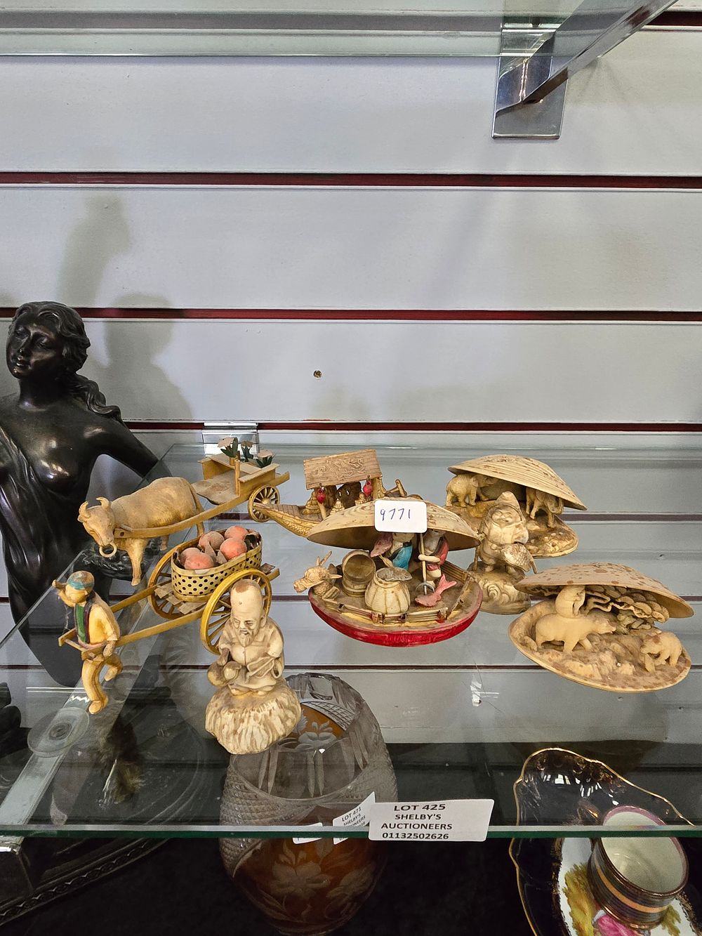 Lot 425: SELECTION OF ORIENTAL FIGURINES