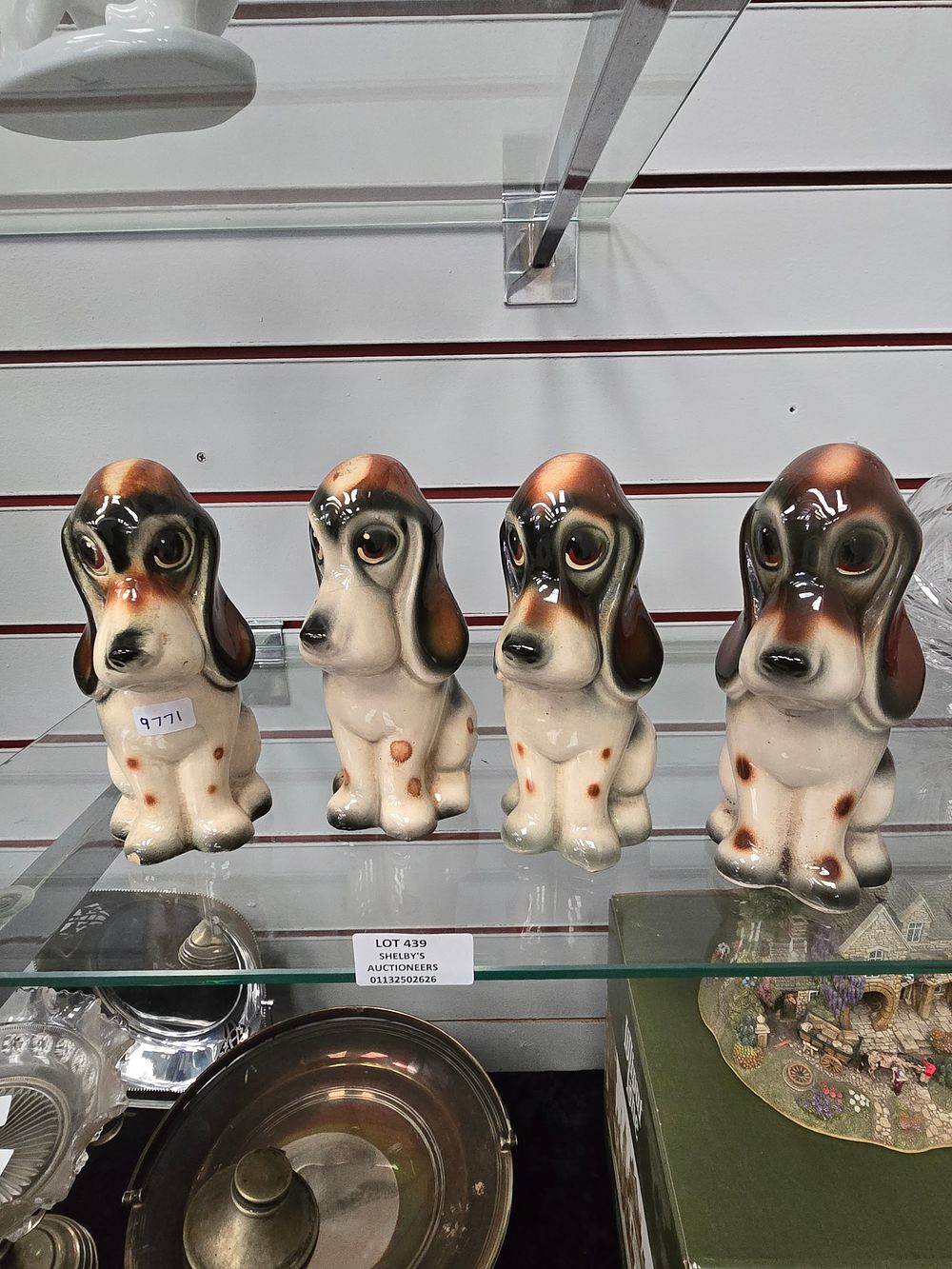 Lot 439: 4 X JEMMA POTTERY BASSET FIGURES