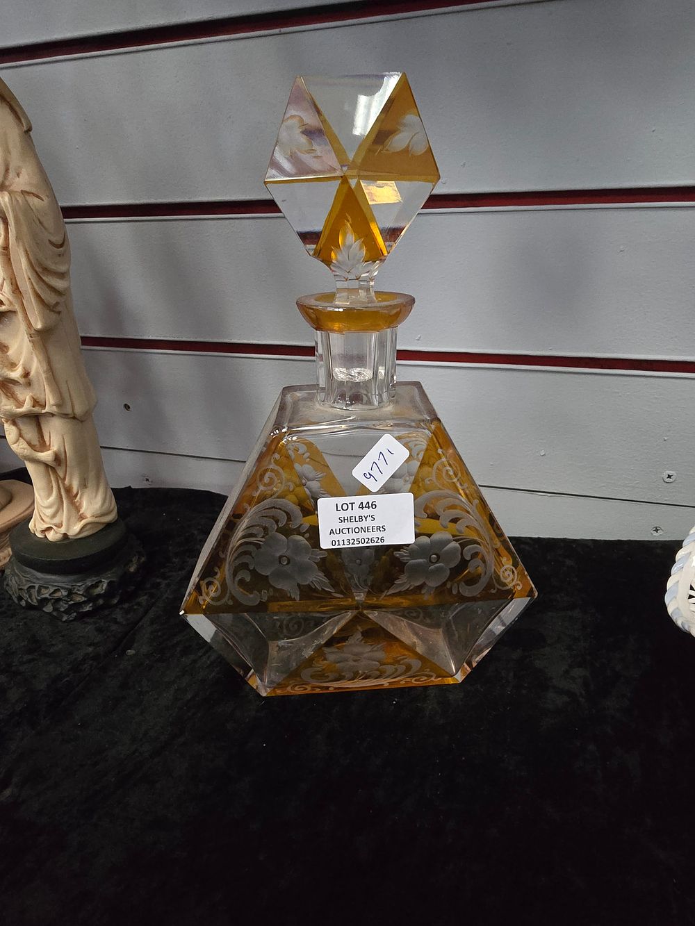 Lot 446: 1 X LARGE AMBER BOHEMIA STYLE DECANTER