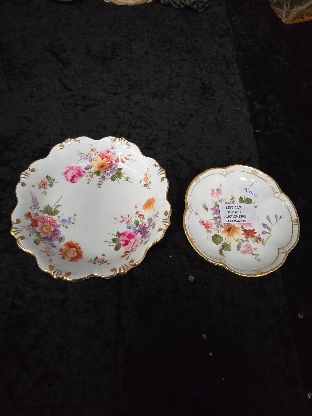 Lot 447: 2 X PIECES OF ROYAL CROWN DERBY POTTERY