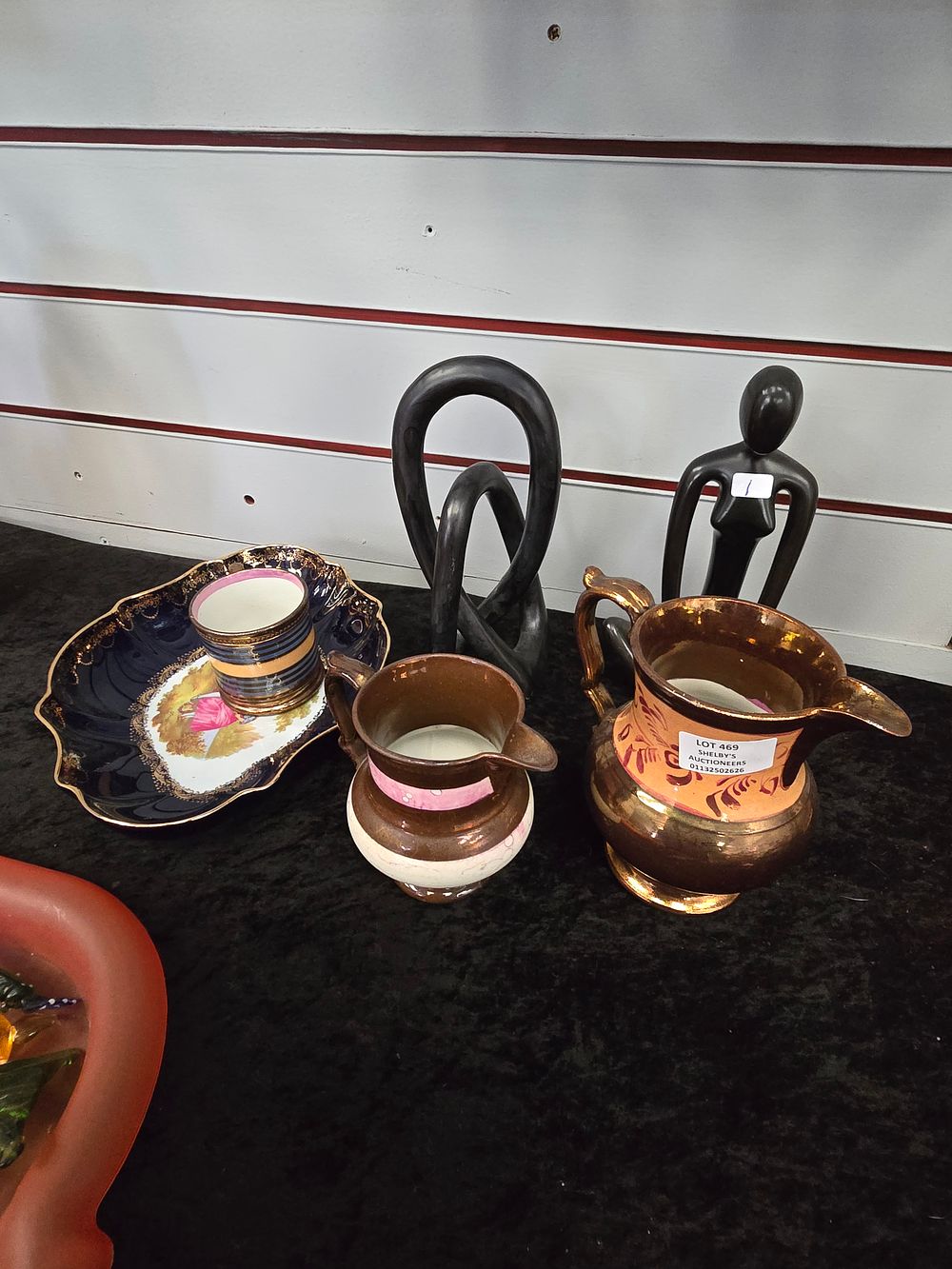 Lot 469: SELLECTION OF POTTERY WARE ITEMS LIMOGES DISH ETC