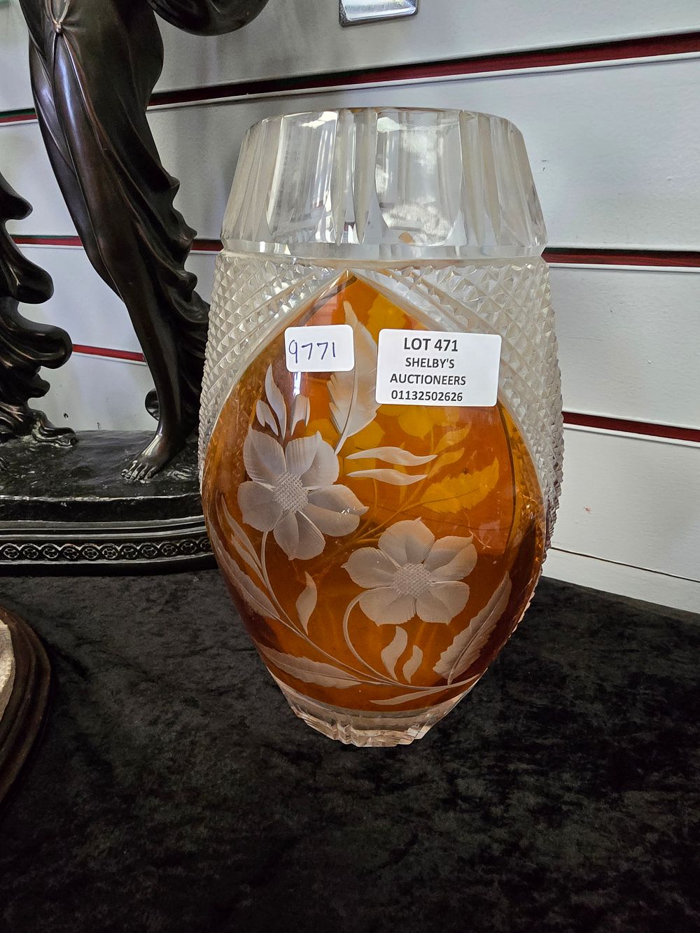 Lot 471: 1 X LARGE AMBER BOHEMIA STYLE CRYSTAL VASE