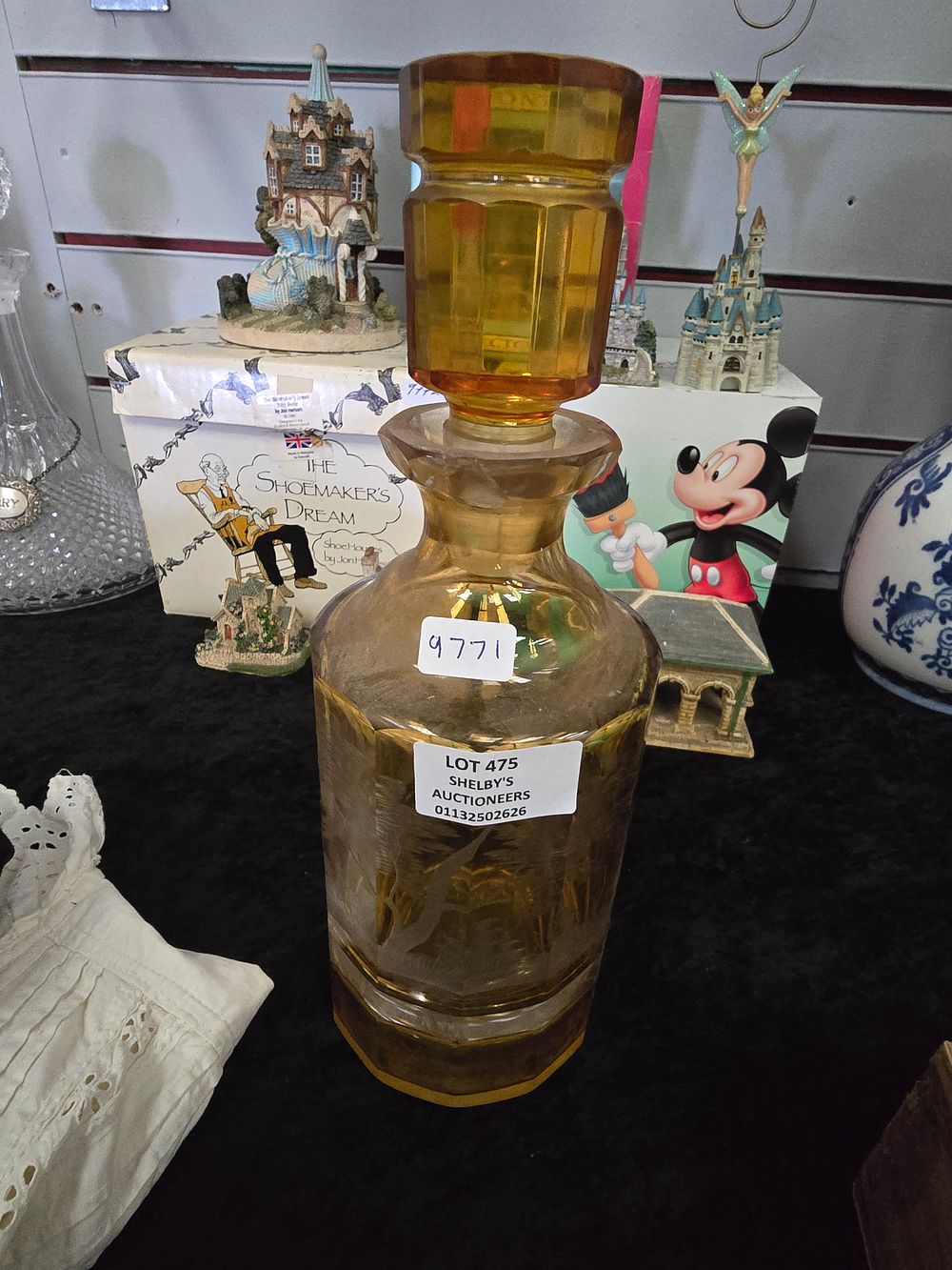 Lot 475: 1 X AMBER BOHEMIA STYLE GLASS DECANTER