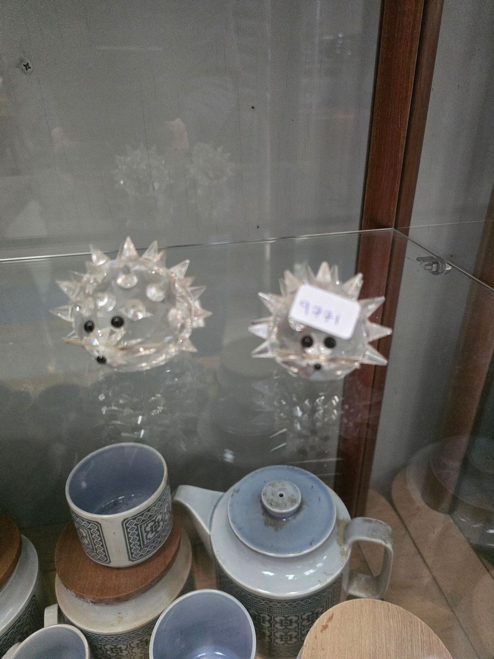 Lot 489: 2 X SWAROVSKI CRYSTAL HEDGEHOG FIGURES