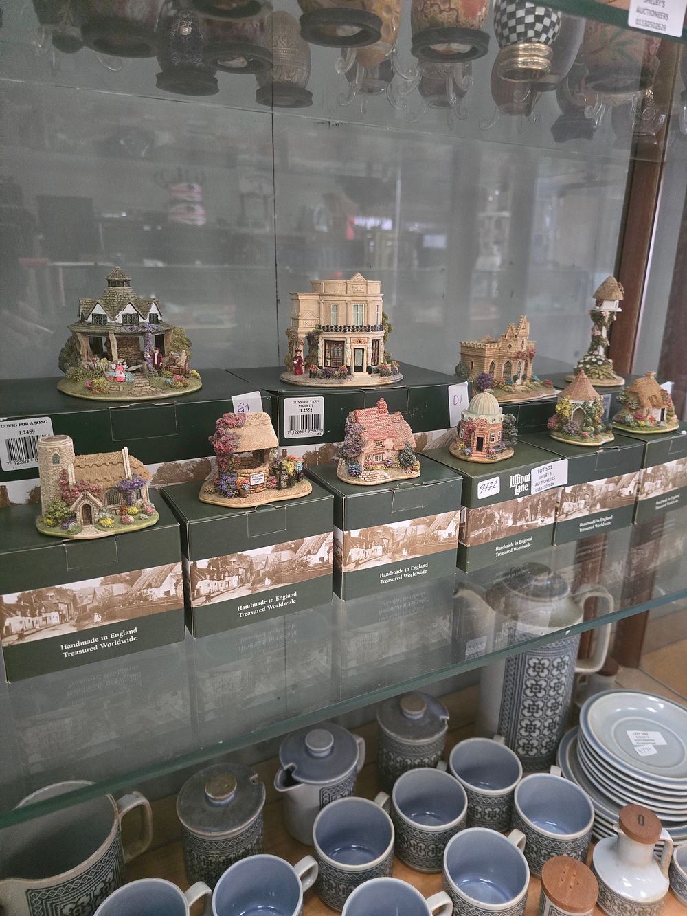 Lot 501: 10 X VARIOUS BOXED LILLIPUT LANE COTTAGES