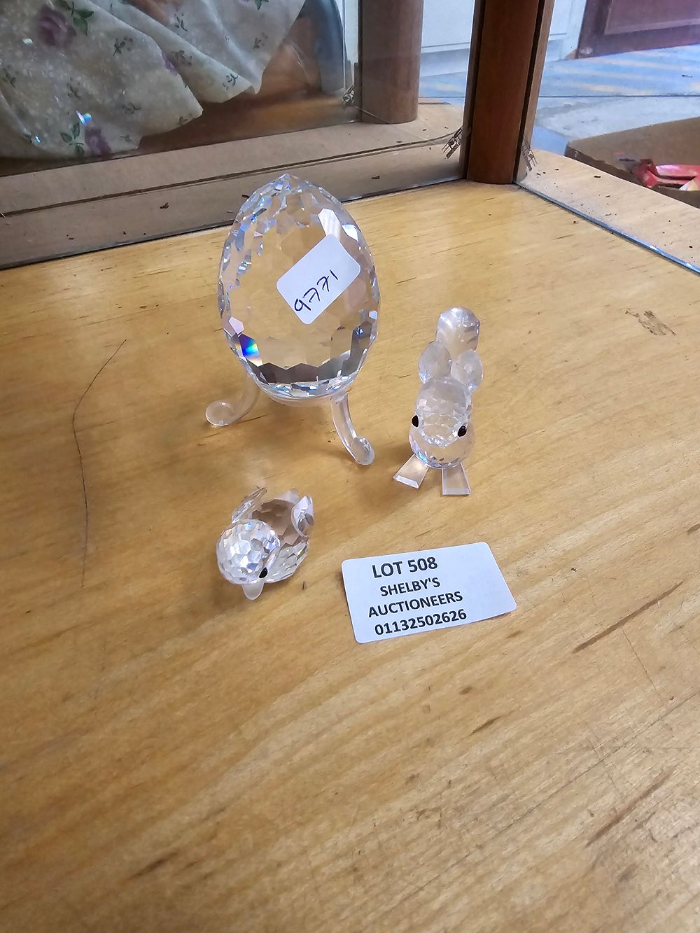 Lot 508: 3 X VARIOUS SWAROVSKI CRYSTAL ITEMS EGG RABBIT...