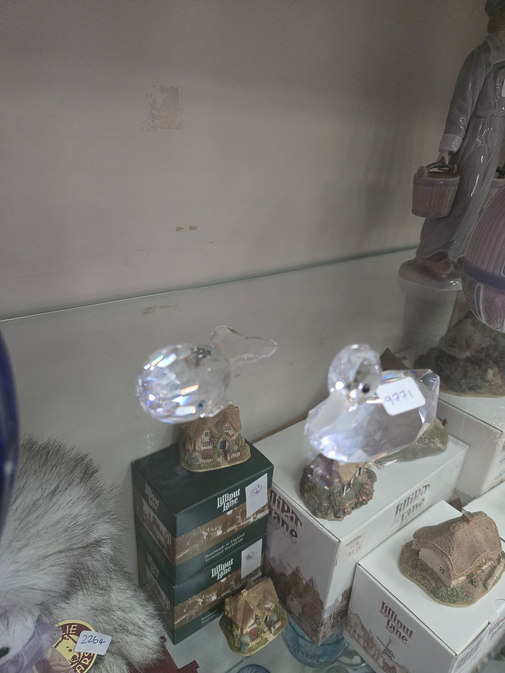 Lot 510: 2 X SWAROVSKI CRYSTAL GLASS WARE ITEMS SWAN...