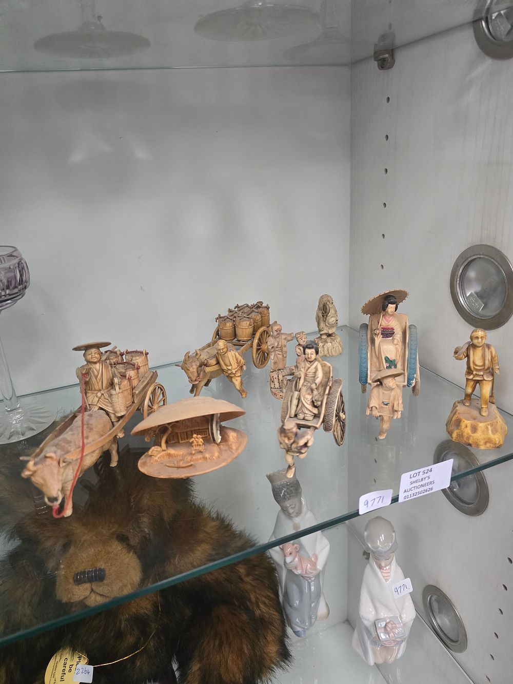Lot 524: SELECTION OF VARIOUS ORIENTAL FIGURES ETC