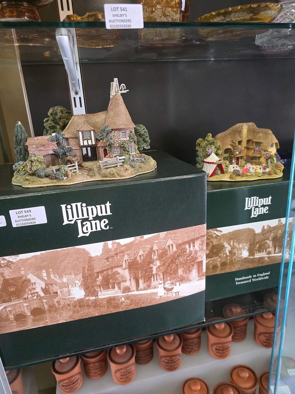 Lot 543: 2 X BOXED LILIPUT LANE COTTAGES