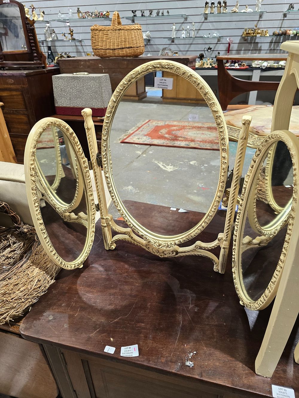 Lot 54: 1 X TRIPLE DRESSING TABLE MIRROR