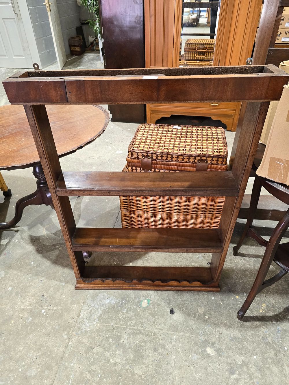 Lot 64: 1 X MAHOGANY SMALL DELFT RACK