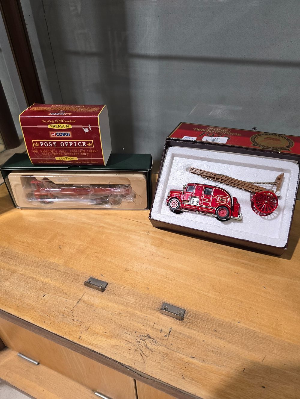 Lot 172: 1 X MATCH BOX LEYLAND FIRE ENGINE WITH...