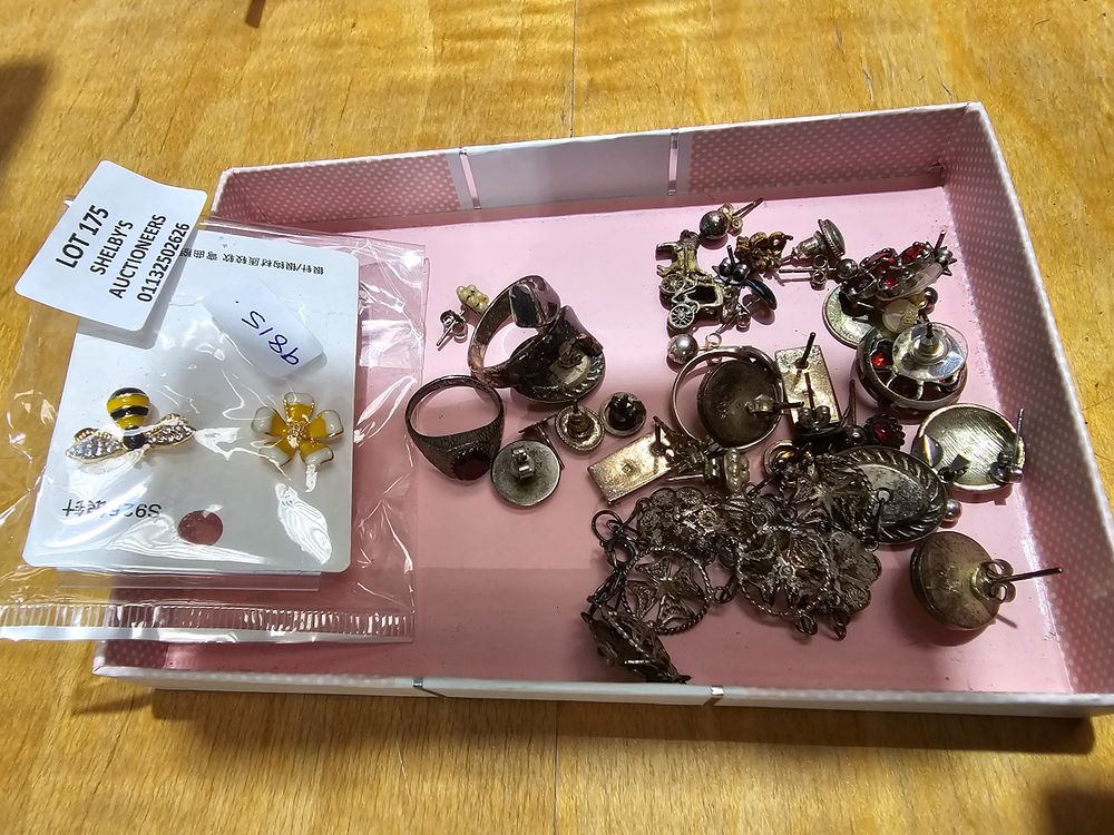 Lot 175: SELECTION OF VARIOUS SILVER EARRINGS WITH SILVER RINGS...