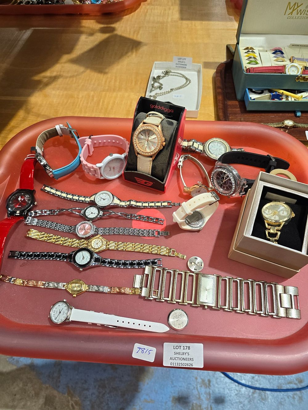 Lot 178: 1 X TRAY CONTAINING VARIOUS LADIES WATCHES