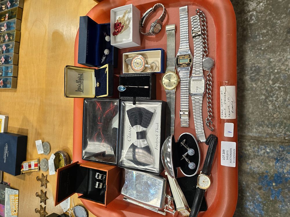 Lot 209: 1 X TRAY CONTAINING GENTS COLLECTABLES TIE PIN...