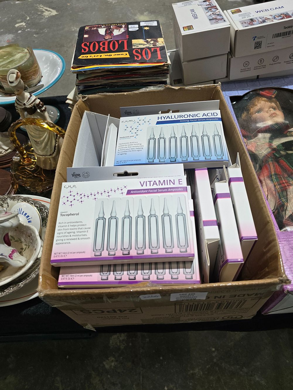 Lot 245: SELECTION OF LADIES BEAUTY PRODUCTS