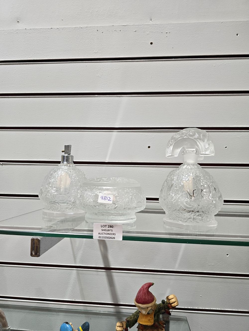 Lot 280: 3 X VARIOUS PIECES OF 1960S FROSTED GLASS...