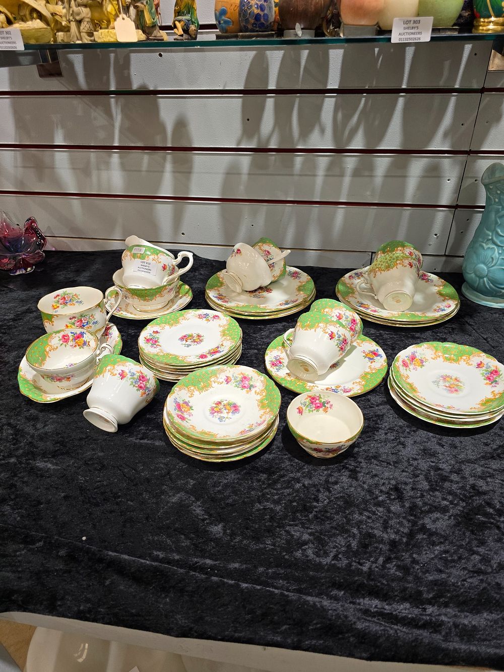 Lot 313: SELECTION OF PARAGON COFEE SET ITEMS GREEN AND...