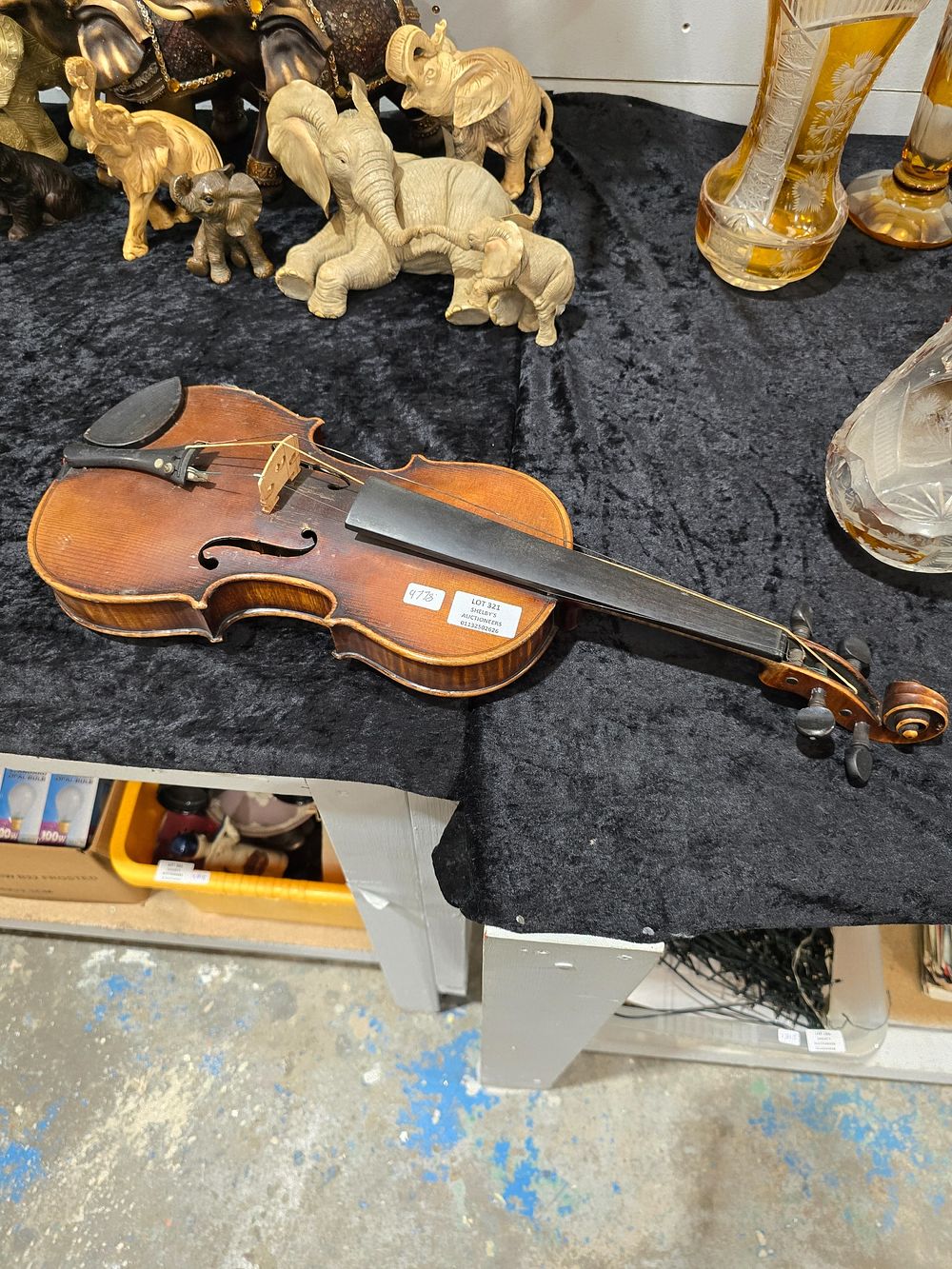 Lot 321: 1 X CHILDS VIOLIN IN NEED OF SOME...