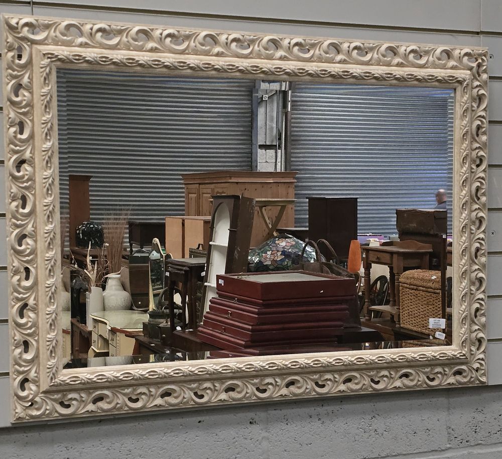 Lot 102: 1 X LARGE WALL MIRROR 42 INCH LONG