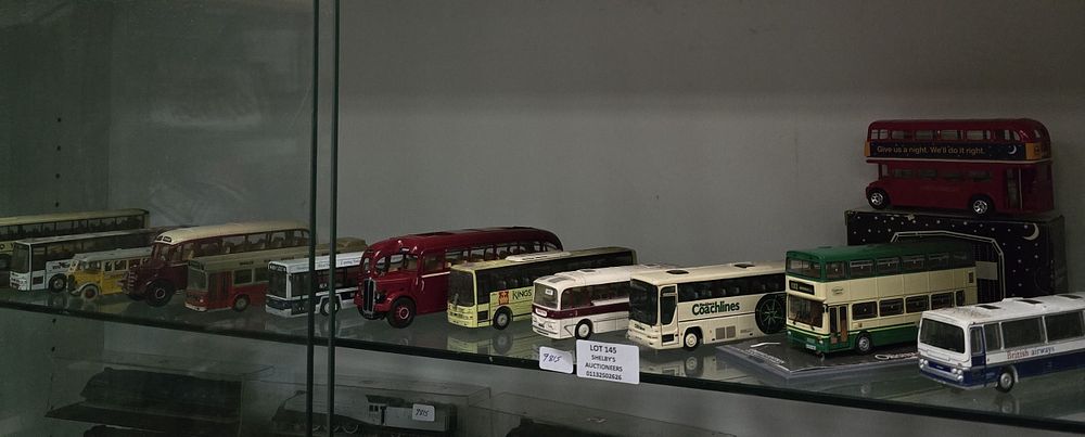 Lot 145: SELECTION OF VARIOUS MAKER PLAY WORN BUSES AND...