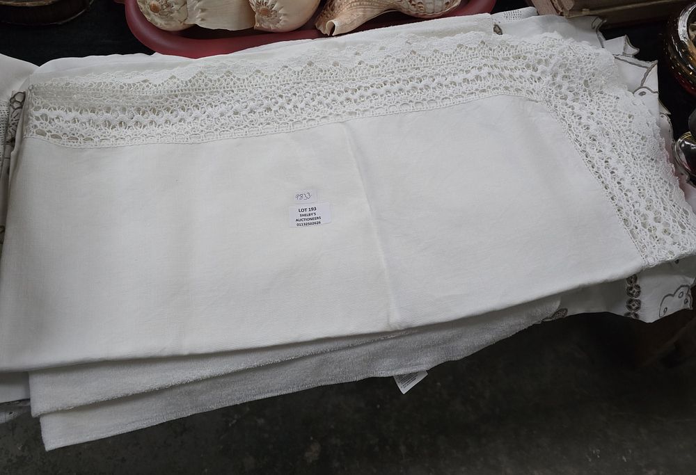 Lot 193: SELECTION OF VARIOUS AGE TABLE CLOTHS