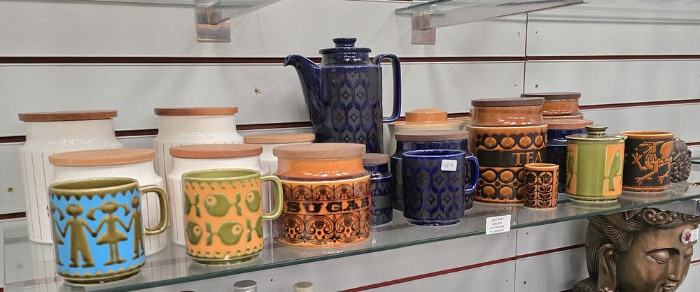 Lot 244: 13 X VARIOS PIECES OF HORNSEA POTTERY WARE...