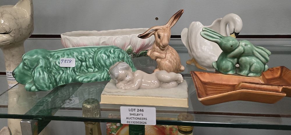 Lot 246: 5 X PIECES OF SYLVAC POTTERY WARE 2...