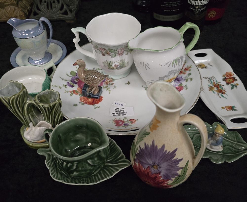 Lot 268: SELECTION OF VARIOUS MAKER POTTERY WARE ITEMS