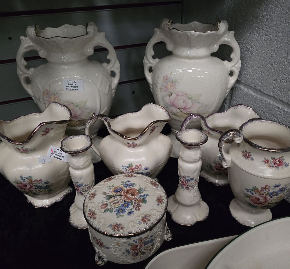Lot 292: 7 X VARIOUS PIECES OF OLD COURT WARE...