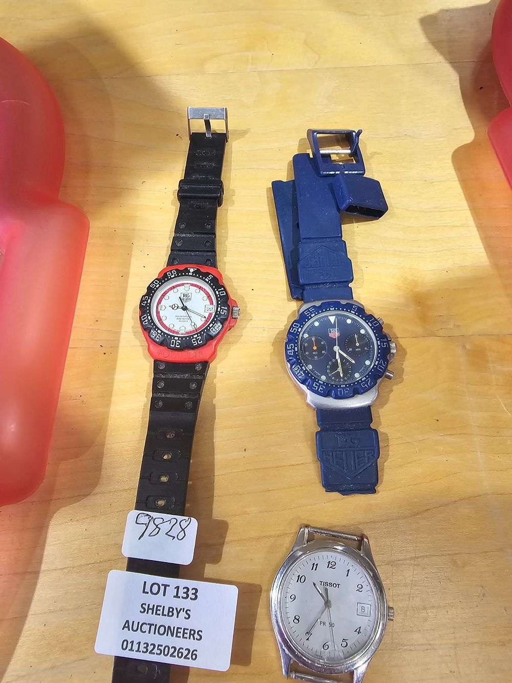 Lot 133: 3 X VARIOUS GENTS WATCHES TAG HEUR WITH...