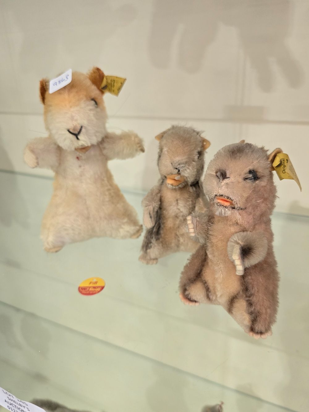 Lot 145: 3 X STEIFF VINTAGE GOPHERS 2 HAVE TAGS...