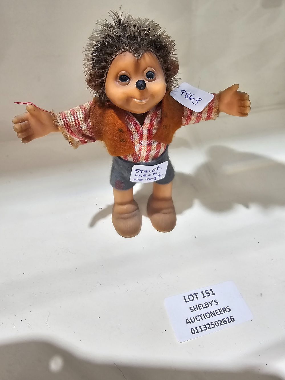 Lot 151: 1 X MEKI STEIFF HEDGE HOG NO TAGS