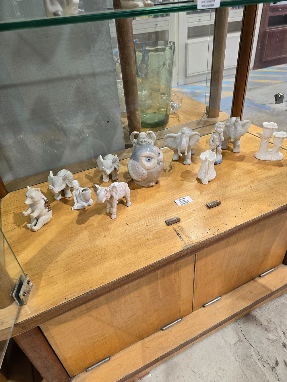 Lot 172: SELECTION OF POTTERY WARE ANIMALS FIGURES ETC