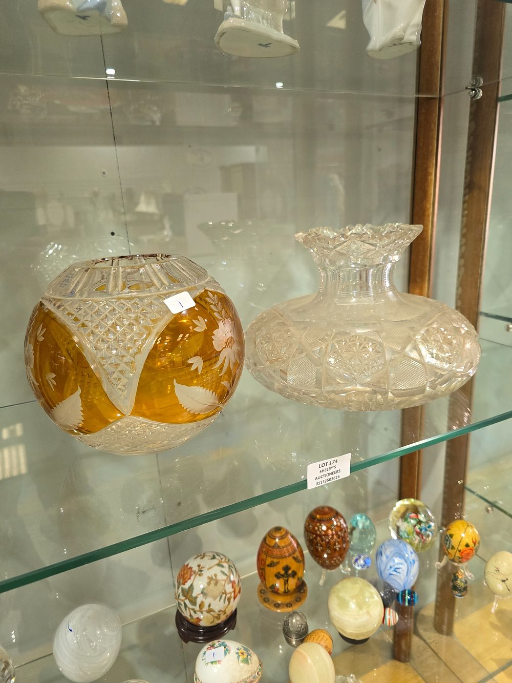 Lot 174: 1 X LARGE BOHEMIA STYLE GLASS VASE WITH...