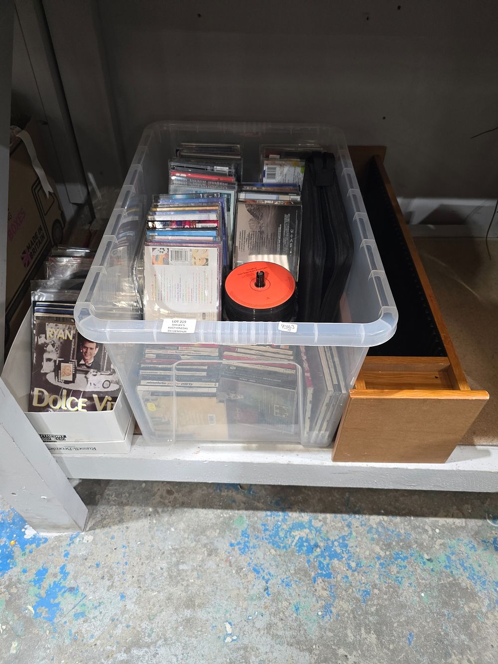 Lot 219: 1 X BOX OF VARIOUS CDS WITH CD...