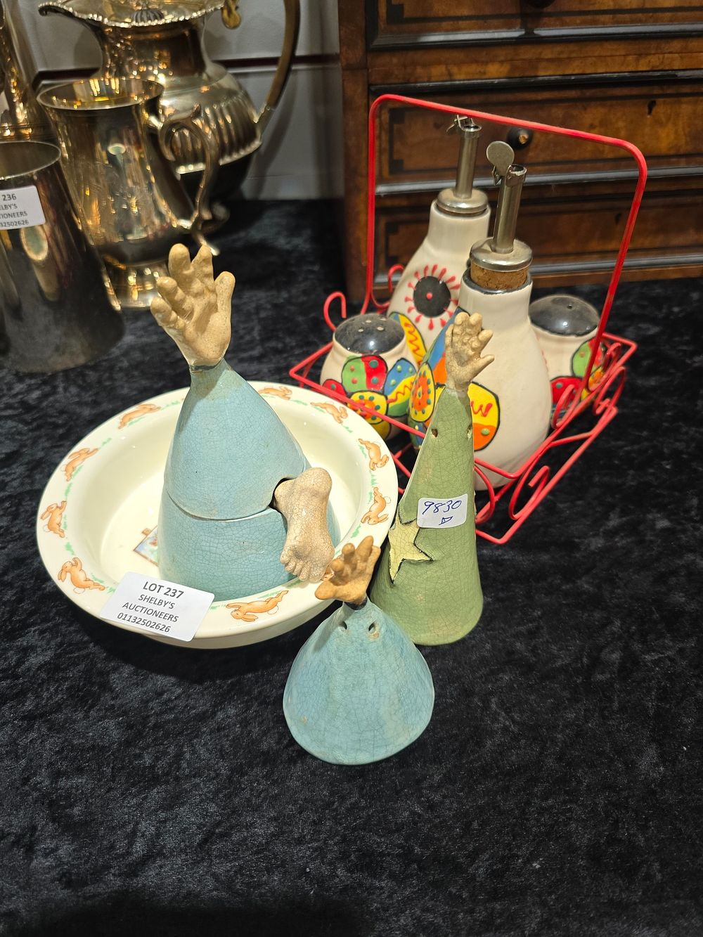 Lot 237: SELECTION OF G WILSON STUDIO ART POTTERY WARE...