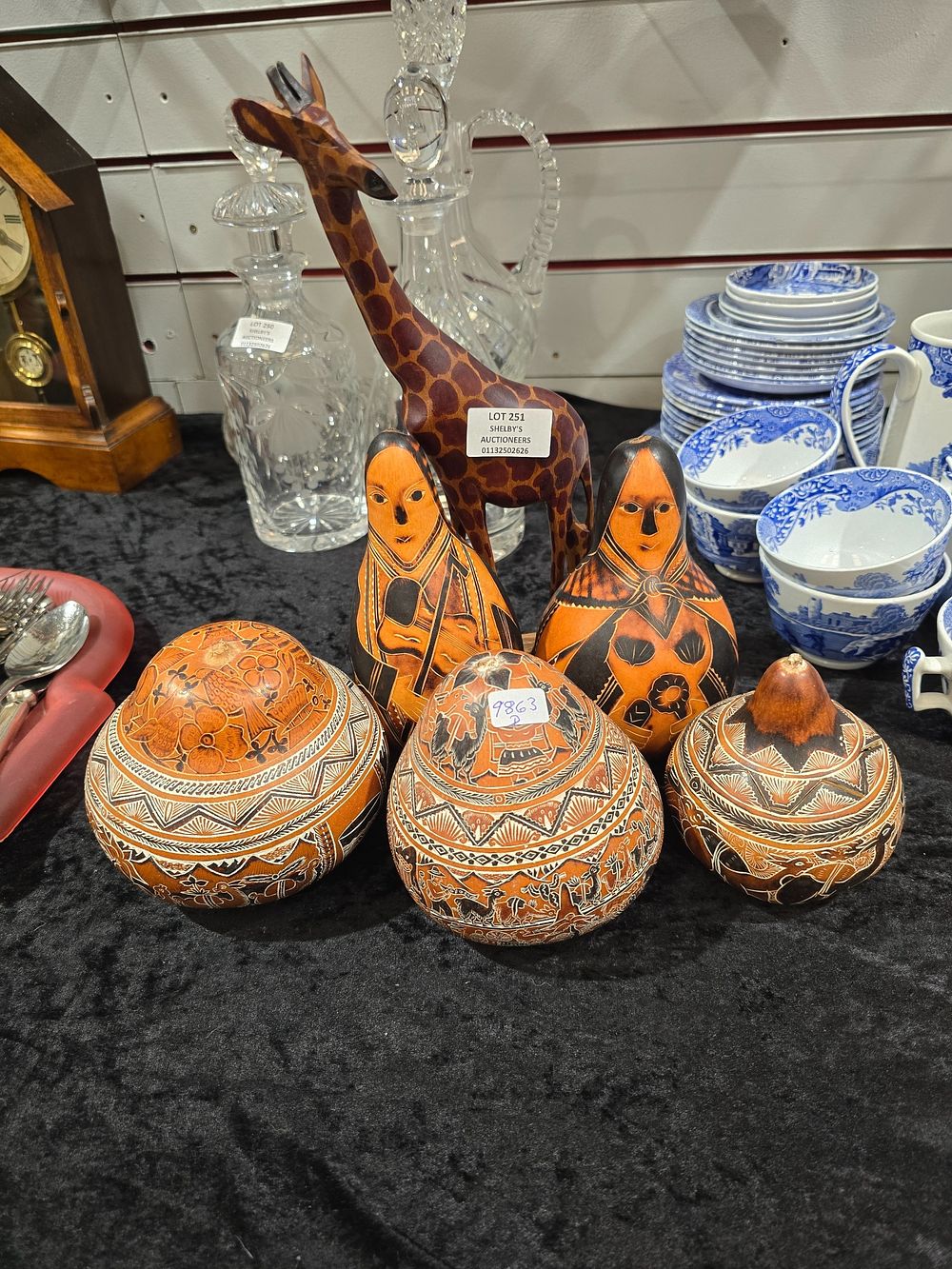 Lot 251: 5 X VARIOUS CARVED GOURD DECORATIVE CARVED ITEMS...
