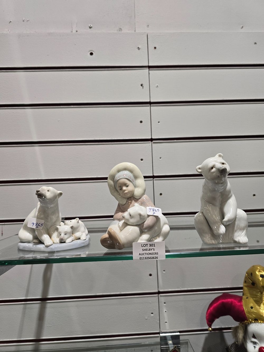 Lot 301: 3 X VARIOUS PIECES OF LLADRO POTTERY WARE...